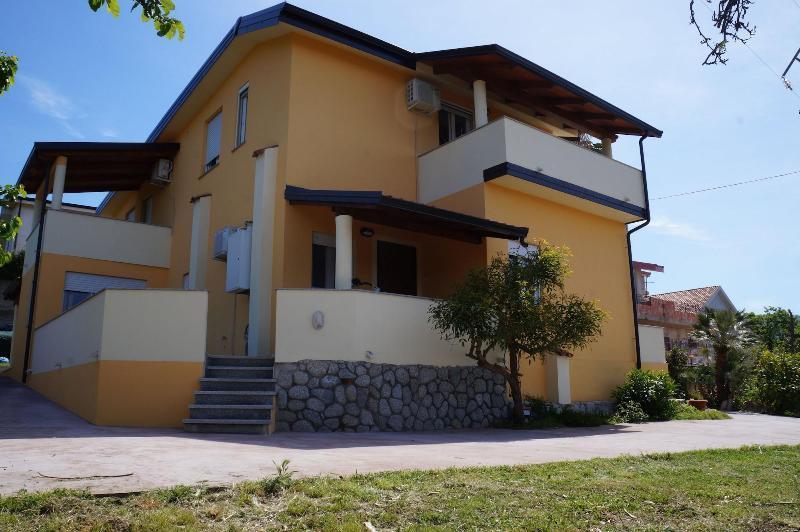 Hotel Maremonti Joppolo Экстерьер фото