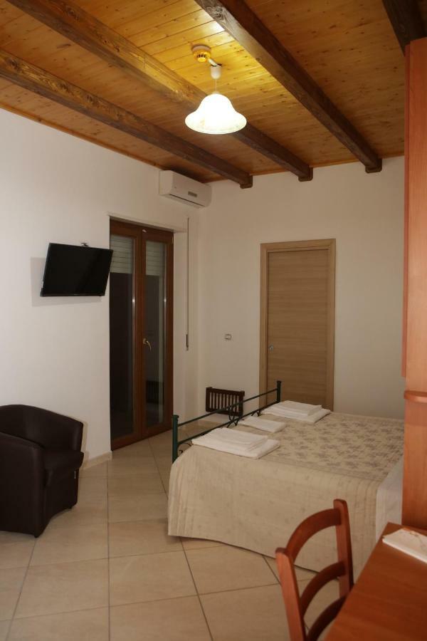 Hotel Maremonti Joppolo Экстерьер фото